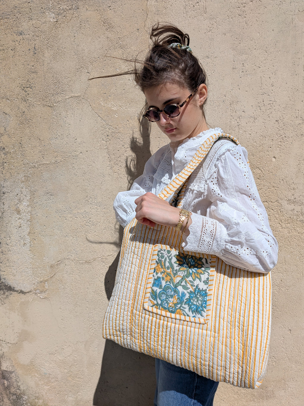 Sac cabas femme en coton matelassé imprimé à la main selon la technique du block print.