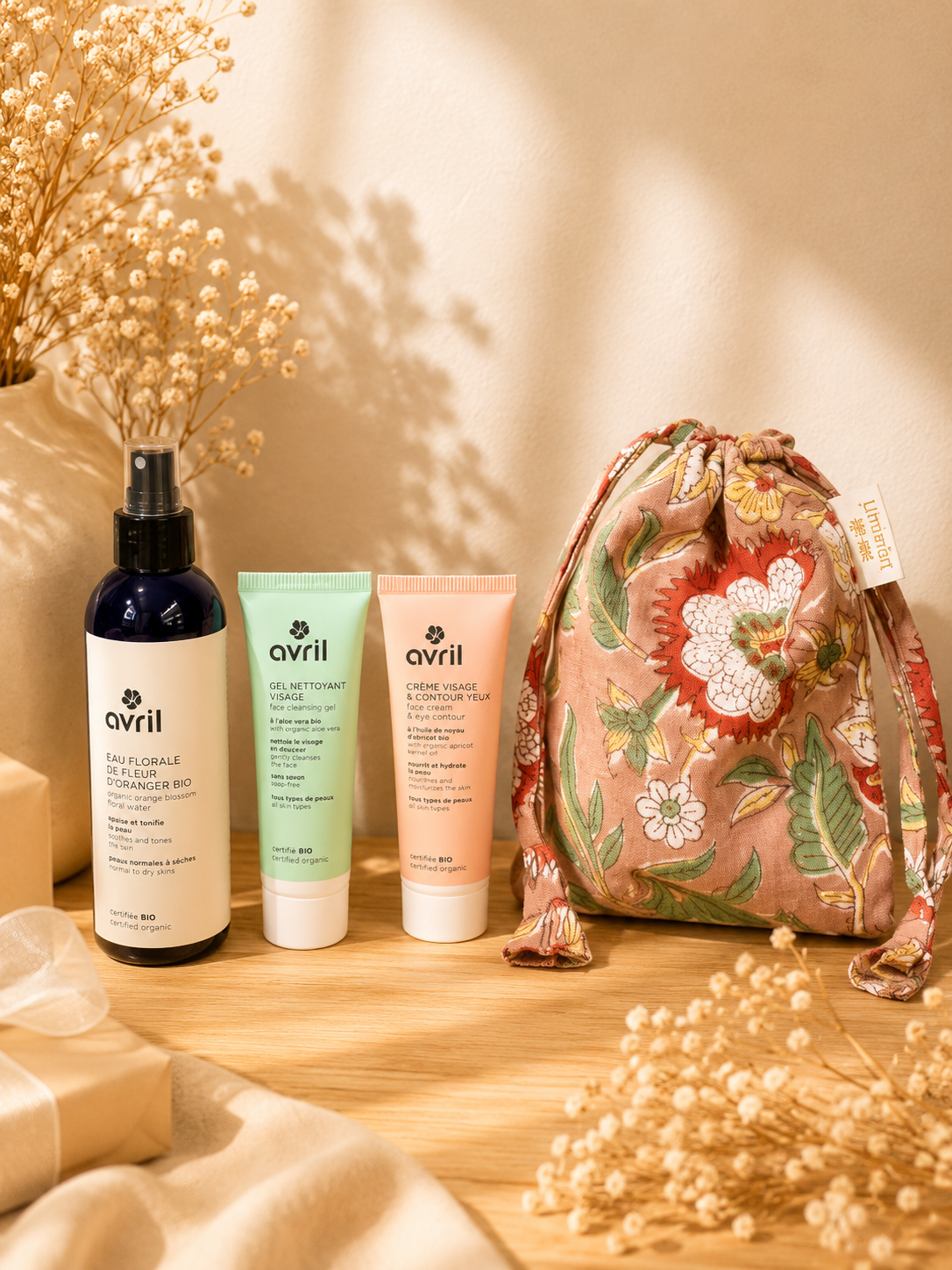 petit pochon artisanal Umanari en coton imprimé à la main avec soins bio Avril, idée cadeau femme